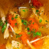 Recept YouCook Slepice v silném vývaru s nudlemi